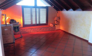 Casa - Claypole