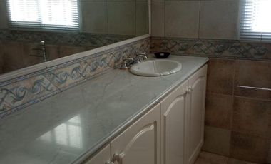 Casa - Claypole