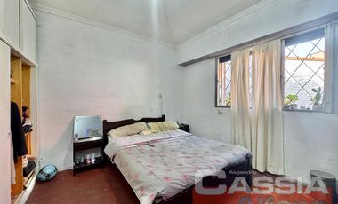 CASA LOTE PROPIO 3 DORMITORIOS, GARAGE Y PARQUE, JARDIN AL FTE.  266M2