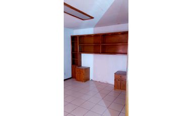 Casa amplia en VENTA