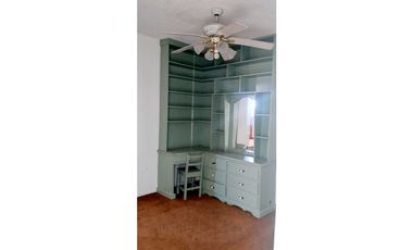 Casa amplia en VENTA