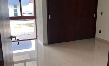 CASA EN RENTA EN DIANA NATURA RESIDENCIAL $46,000 pesos (incluye mantenimiento).
