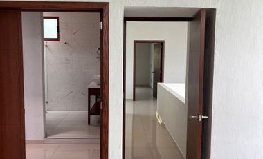 CASA EN RENTA EN DIANA NATURA RESIDENCIAL $46,000 pesos (incluye mantenimiento).