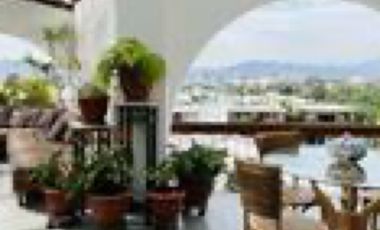 AMPLIO DÙPLEX  TOWNHOUSE CON LINDA VISTA