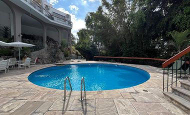 AMPLIO DÙPLEX  TOWNHOUSE CON LINDA VISTA