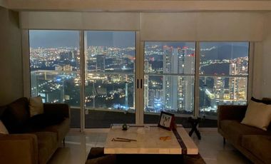 Excelente departamento em venta o amueblado en renta en Five Bosque Real