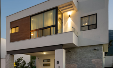 CASA EN VENTA EN CUMBRES, NUEVO LEON