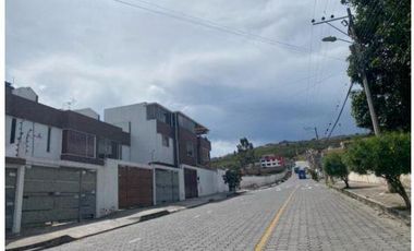 CASA EN VENTA, APLICA CRÉDITO VIP 4.87%, SECTOR HUERTOS FAMILIARES AZAYA, IBARRA
