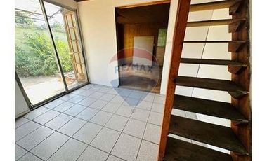 Gran casa remodelada en barrio residencial