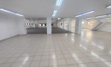 BODEGA EN ARRIENDO UBICADA EN BELLO S