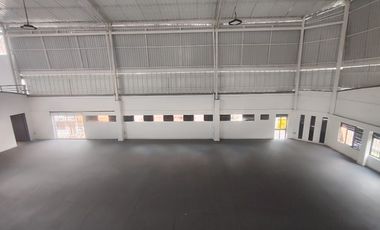 BODEGA EN ARRIENDO UBICADA EN BELLO S