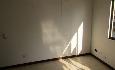 APARTAMENTO EN ARRIENDO EN AVENIDA LINDSAY
