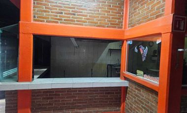 RENTO 3 LOCALES CON USO DE SUELO COMERCIAL FRENTE A PLAZA PORTAL TLALNEPANTLA.