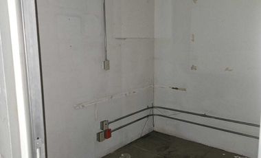 RENTO 3 LOCALES CON USO DE SUELO COMERCIAL FRENTE A PLAZA PORTAL TLALNEPANTLA.