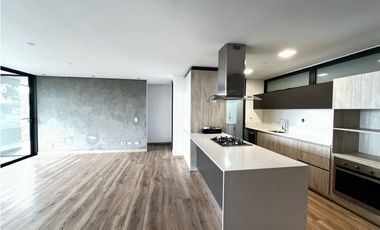 Exclusivo Apartamento en el poblado con acabados de lujo