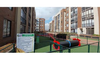 ACSI 1117. Se vende apartamento en Funza, Conjunto Ciruelos