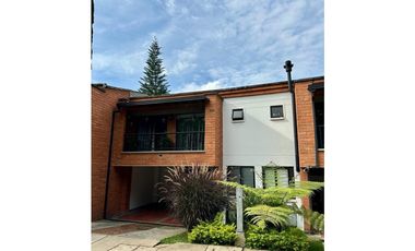 CASA EN VENTA EN ENVIGADO SECTOR LA SEBASTIANA TRANSVERSAL INTERMEDIA