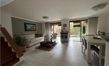 CASA EN VENTA EN ENVIGADO SECTOR LA SEBASTIANA TRANSVERSAL INTERMEDIA