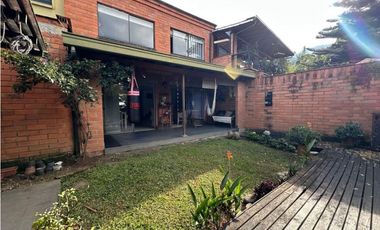 CASA EN VENTA EN ENVIGADO SECTOR LA SEBASTIANA TRANSVERSAL INTERMEDIA