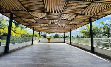 HERMOSA CASA EN LLANOGRANDE RIONEGRO SECTOR CLUB CAMPESTRE