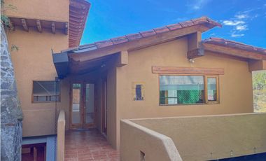 CASA RUSTICA EN CENTRO DE VALLE