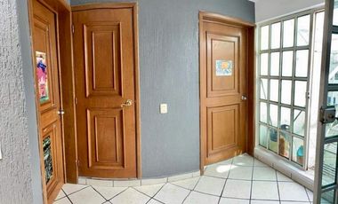 CASA EN VENTA EN JARDINES DEL VERGEL