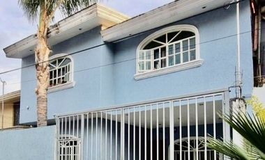 CASA EN VENTA EN JARDINES DEL VERGEL
