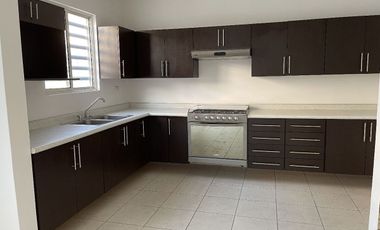CASA EN RENTA LAS LOMAS GARCIA N.L