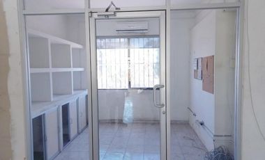 LOCAL  EN VENTA EN CALLE REVOLUCIÓN ZONA CENTRAL