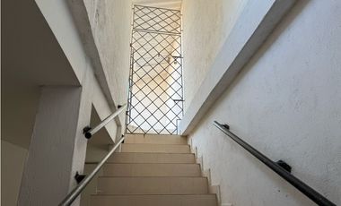 SE VENDE PROPIEDAD CON LOCAL Y HOTEL ANEXOS, AV DEL RIO