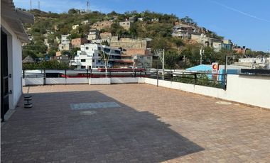 SE VENDE PROPIEDAD CON LOCAL Y HOTEL ANEXOS, AV DEL RIO