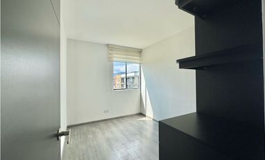 Bajo de precio apartamento en venta en cajica con doble balcón.