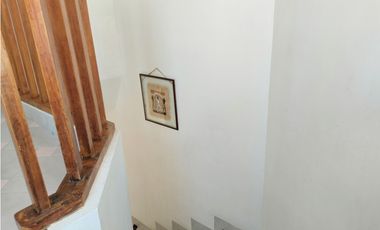 SE VENDE CASA DE DOS PISOS EN EL JARDN, SANTA MARTA