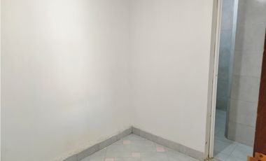 SE VENDE CASA DE DOS PISOS EN EL JARDN, SANTA MARTA