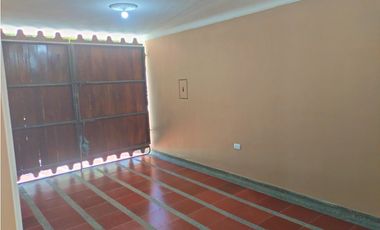 SE VENDE CASA DE DOS PISOS EN EL JARDN, SANTA MARTA