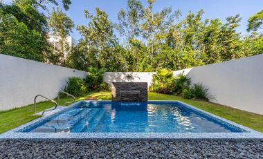 En venta: Casa Moderna en Residencial Valenia, Playa del Carmen