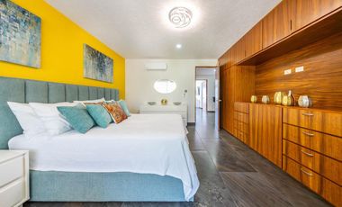 En venta: Casa Moderna en Residencial Valenia, Playa del Carmen