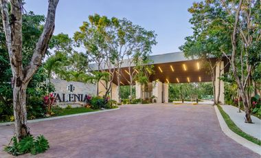 En venta: Casa Moderna en Residencial Valenia, Playa del Carmen