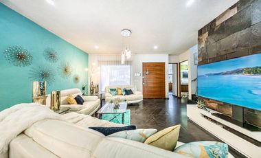 En venta: Casa Moderna en Residencial Valenia, Playa del Carmen