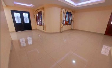 VENTA CASA AMPLIA VILLA DE LAS FUENTES EL DORADO