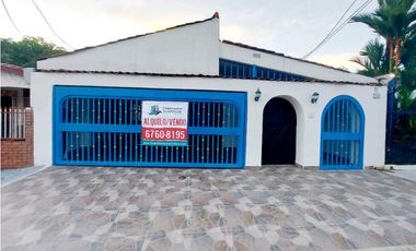 VENTA CASA AMPLIA VILLA DE LAS FUENTES EL DORADO