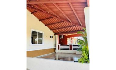 ALQUILO CASA EN LA CHORRERA COSTA VERDE LA ARBOLEDA LOS ALMENDROS 3R