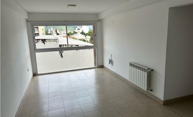 Departamento en alquiler Avda. Belgrano 1400