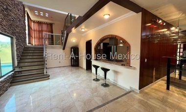 Casa en Renta en Calle Privada, Las Palmas RU 25-1927.