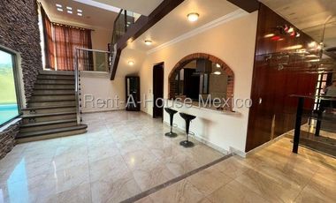 Casa en Renta en Calle Privada, Las Palmas RU 25-1927.