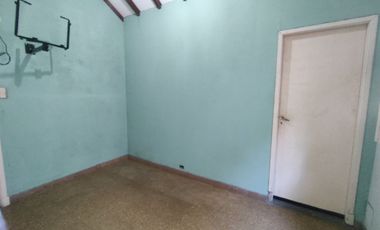 CASA EN VENTA DE 5 AMBIENTES EN SAN ANDRÉS