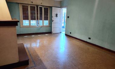 CASA EN VENTA DE 5 AMBIENTES EN SAN ANDRÉS