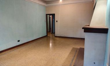 CASA EN VENTA DE 5 AMBIENTES EN SAN ANDRÉS