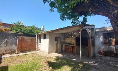 CASA EN VENTA DE 5 AMBIENTES EN SAN ANDRÉS
