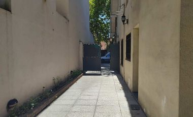 CASA EN VENTA DE 5 AMBIENTES EN SAN ANDRÉS